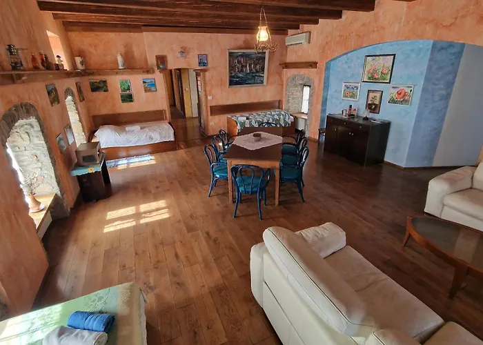 Mary's Old Mill Apartman *